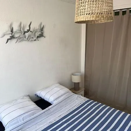 6 Couchages En Plein Coeur Du Village Apartment La Londe-les-Maures